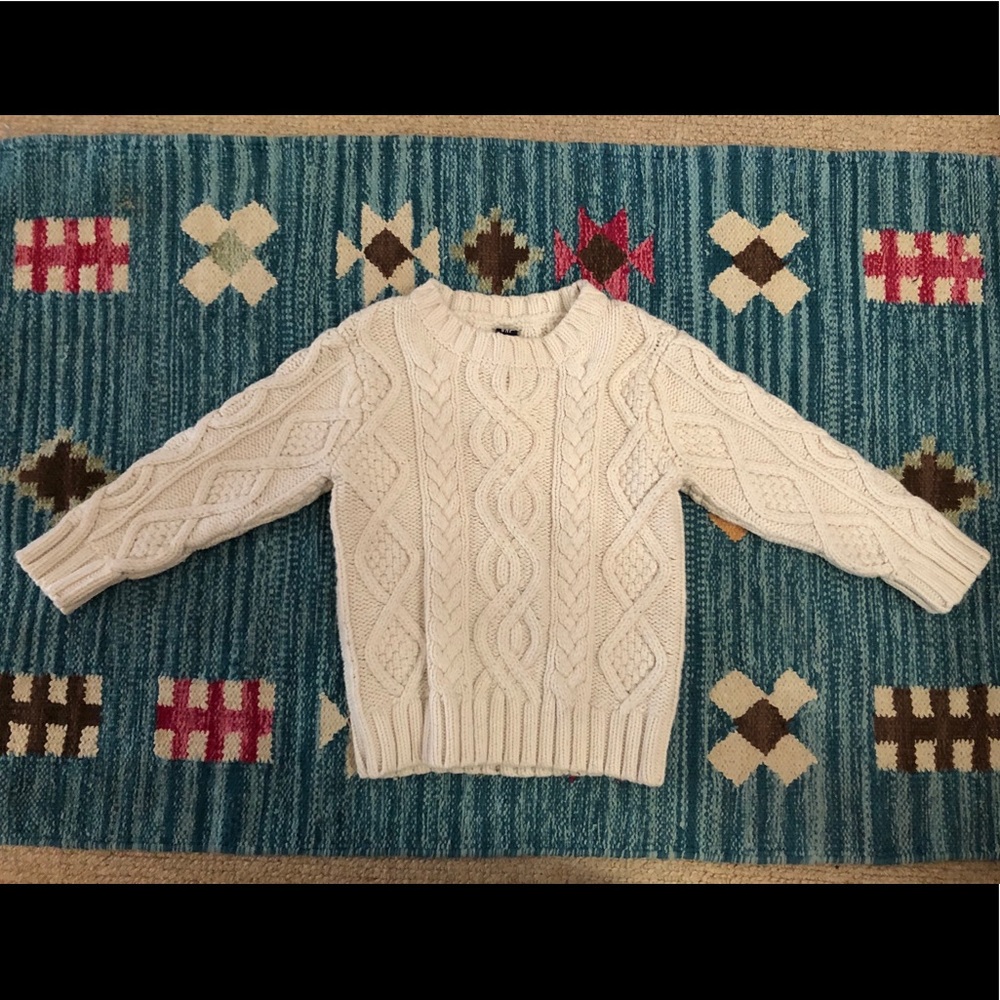 Unisex Gap cable sweater, size 3